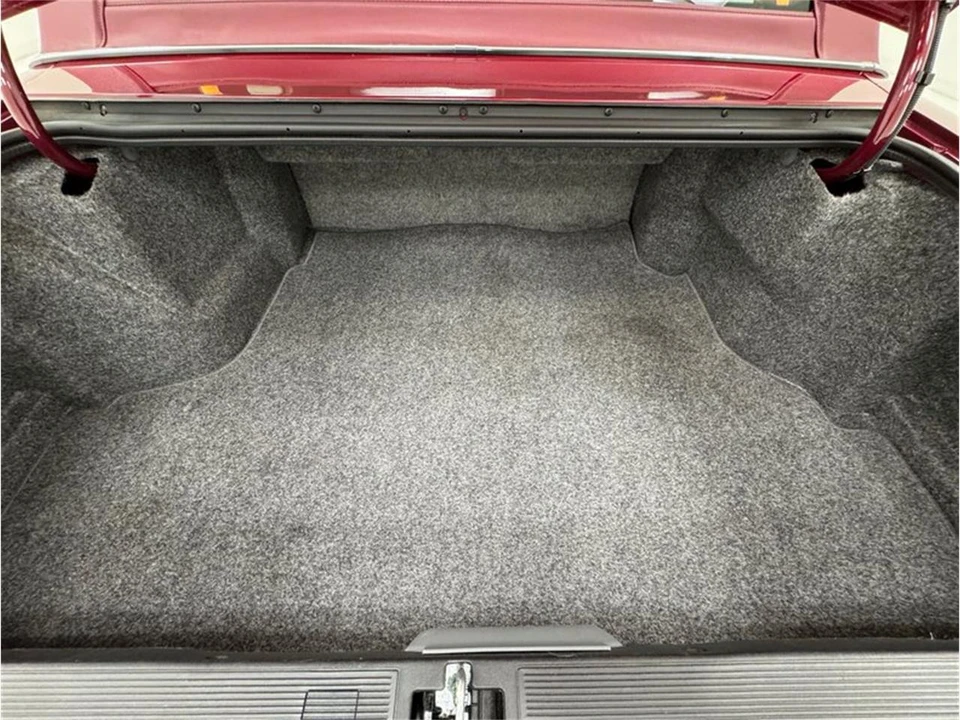 1991 Cadillac DeVille 6th Gen - Image 28 of 31