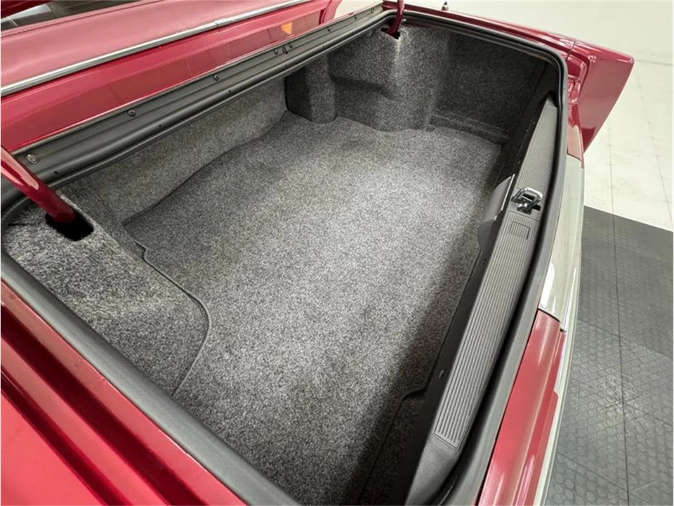 1991 Cadillac DeVille 6th Gen - Image 27 of 31