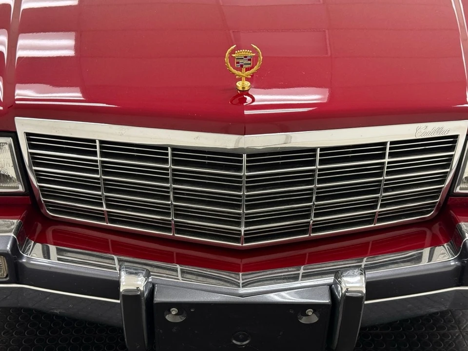 1991 Cadillac DeVille 7th Gen - Image 9 of 12
