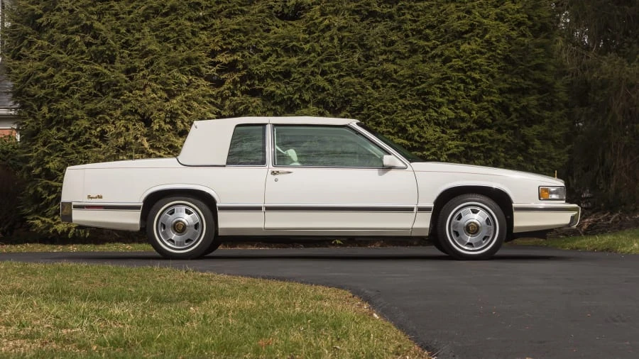 1991 Cadillac DeVille 6th Gen - Image 9 of 27