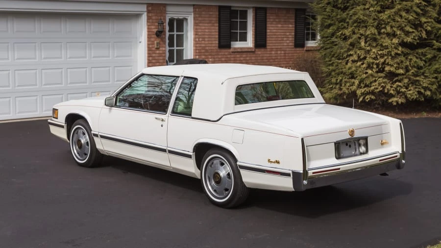 1991 Cadillac DeVille 6th Gen - Image 14 of 27