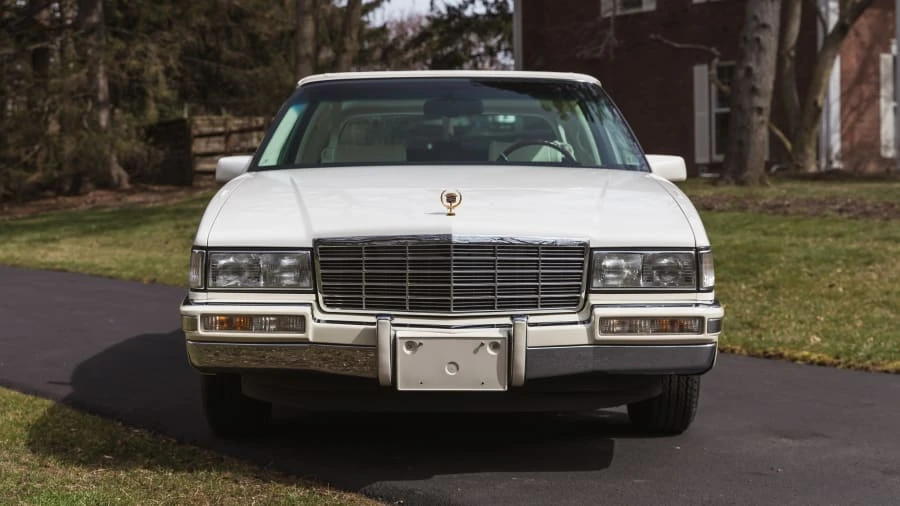 1991 Cadillac DeVille 6th Gen - Image 15 of 27
