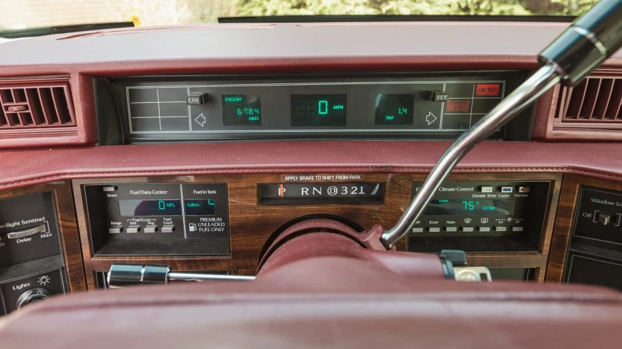 1991 Cadillac DeVille 6th Gen - Image 16 of 27