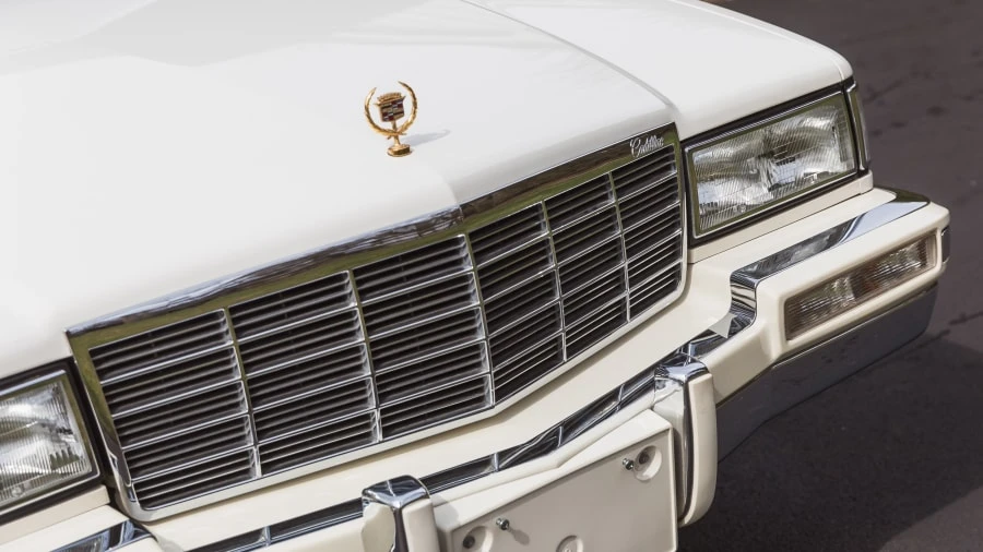 1991 Cadillac DeVille 6th Gen - Image 19 of 27