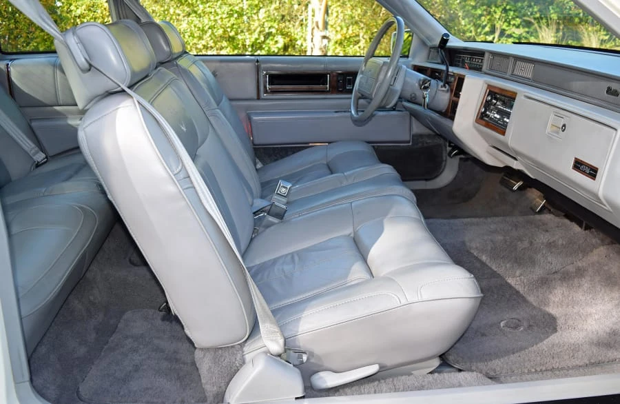 1991 Cadillac DeVille 6th Gen - Image 6 of 12