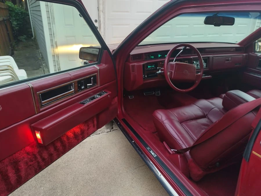 1991 Cadillac DeVille 6th Gen - Image 9 of 9