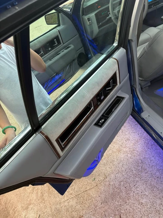 1991 Cadillac DeVille 6th Gen - Image 4 of 7