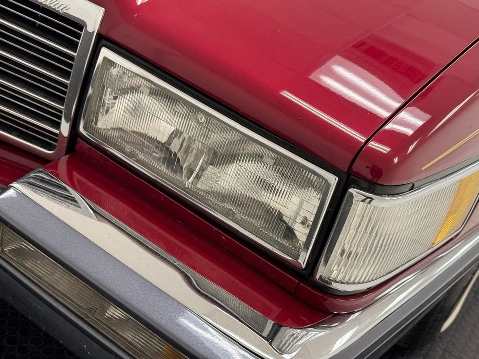 1991 Cadillac DeVille 7th Gen - Image 10 of 12