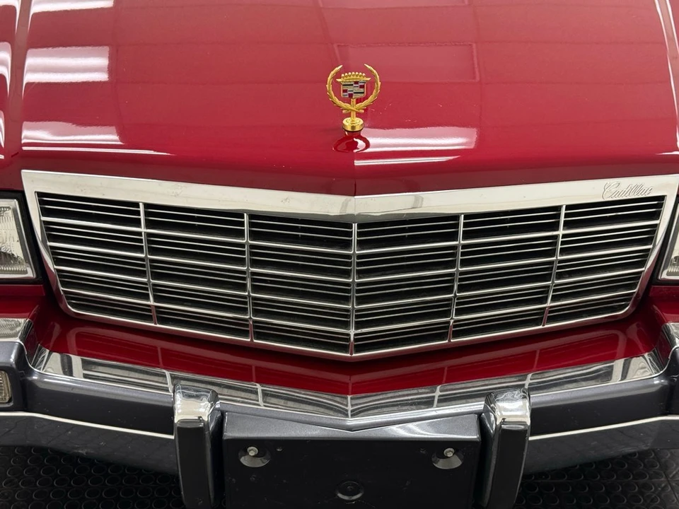 1991 Cadillac DeVille 7th Gen - Image 9 of 12