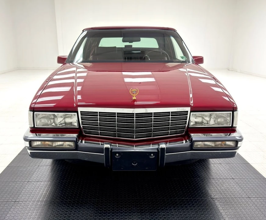 1991 Cadillac DeVille 7th Gen - Image 8 of 12