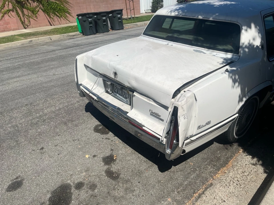1991 Cadillac DeVille 7th Gen - Image 3 of 10