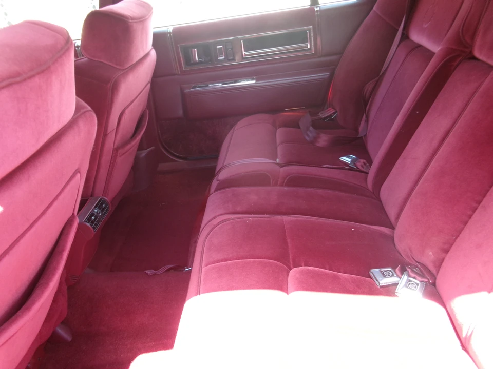 1991 Cadillac DeVille 6th Gen - Image 5 of 9