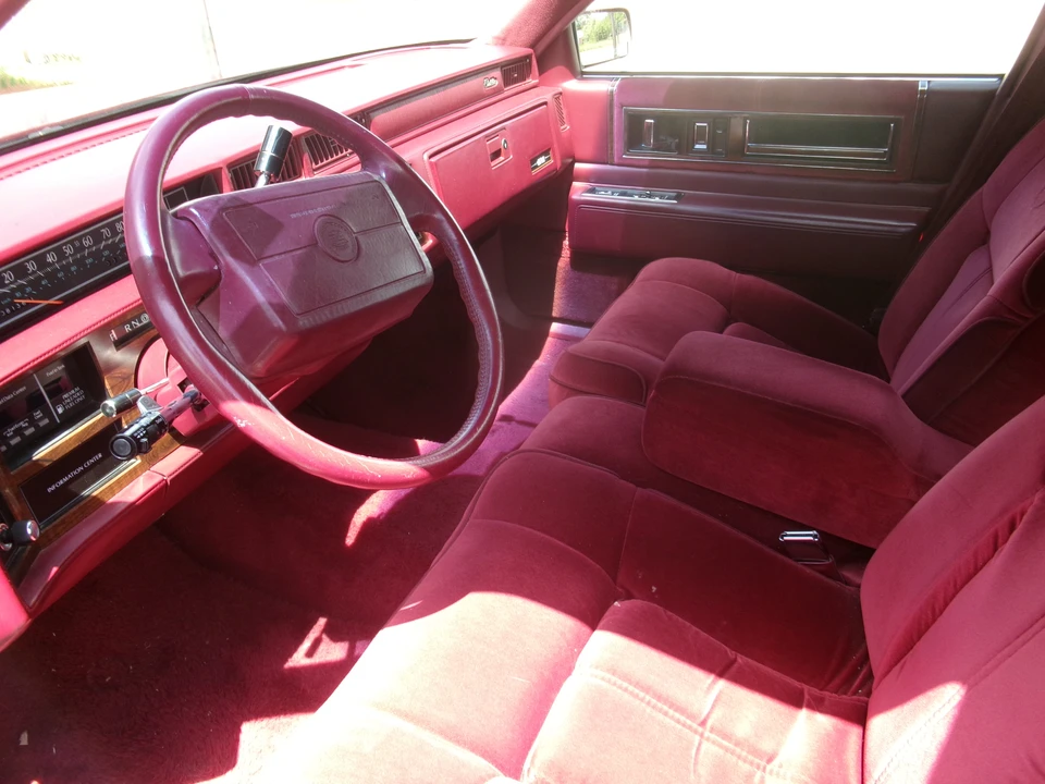 1991 Cadillac DeVille 6th Gen - Image 7 of 9