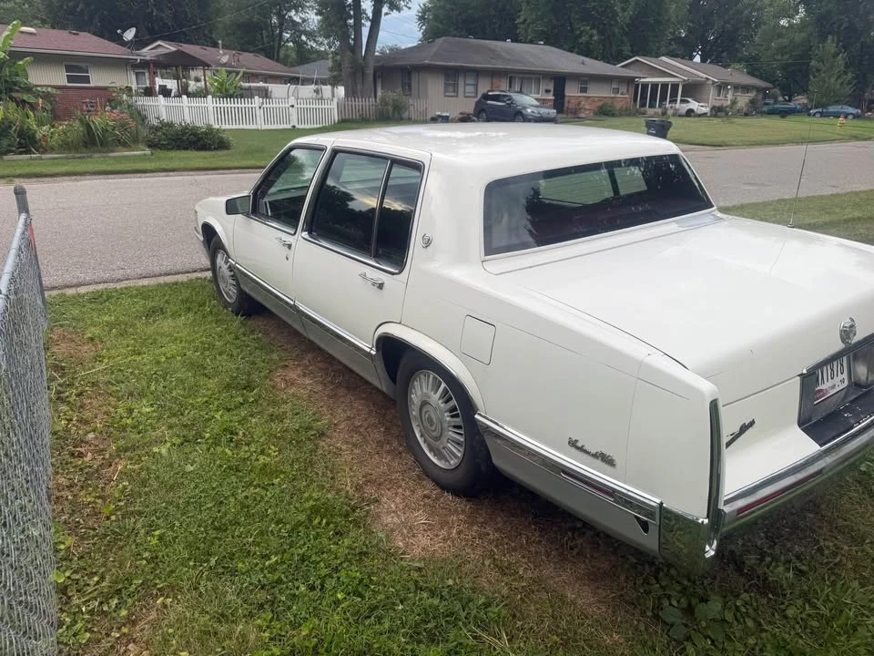 1991 Cadillac DeVille 6th Gen - Image 5 of 7