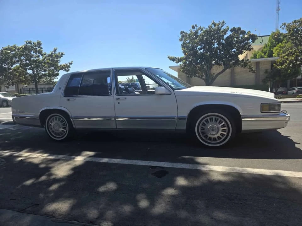 1991 Cadillac DeVille 6th Gen - Image 2 of 7