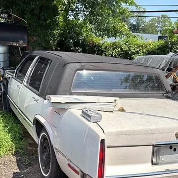1991 Cadillac DeVille Sedan 4D