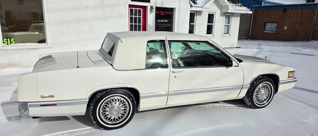 1991 Cadillac DeVille 7th Gen - Image 4 of 20