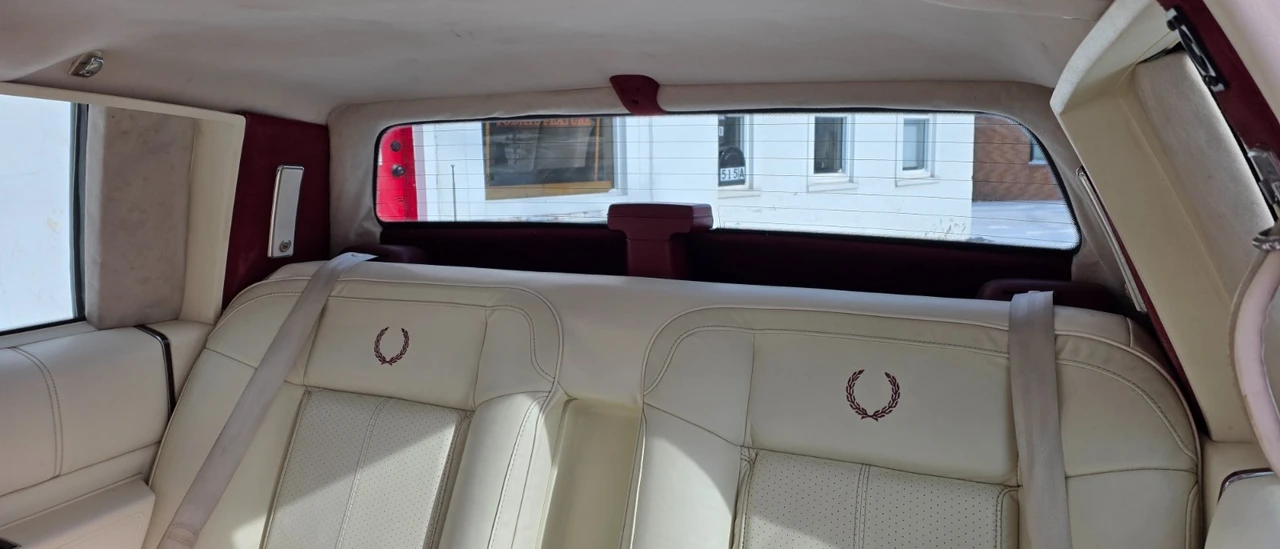 1991 Cadillac DeVille 7th Gen - Image 17 of 20