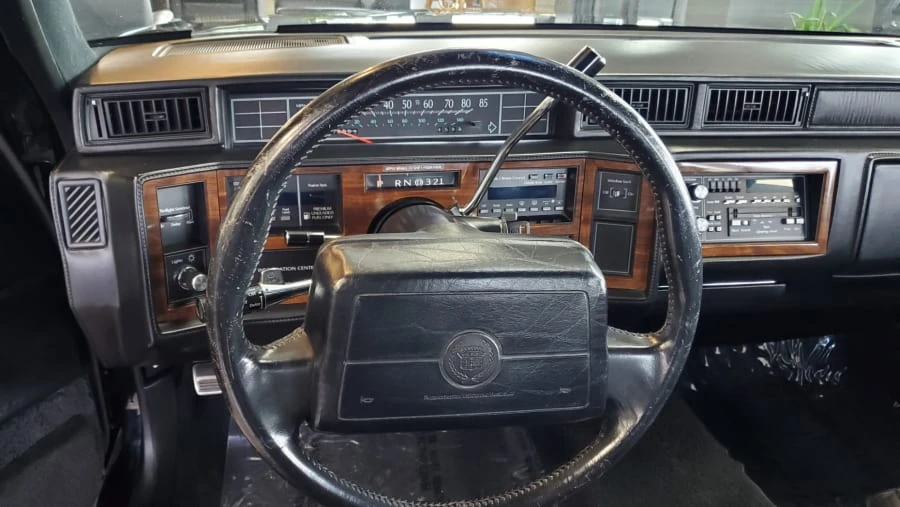 1991 Cadillac DeVille 6th Gen - Image 6 of 24