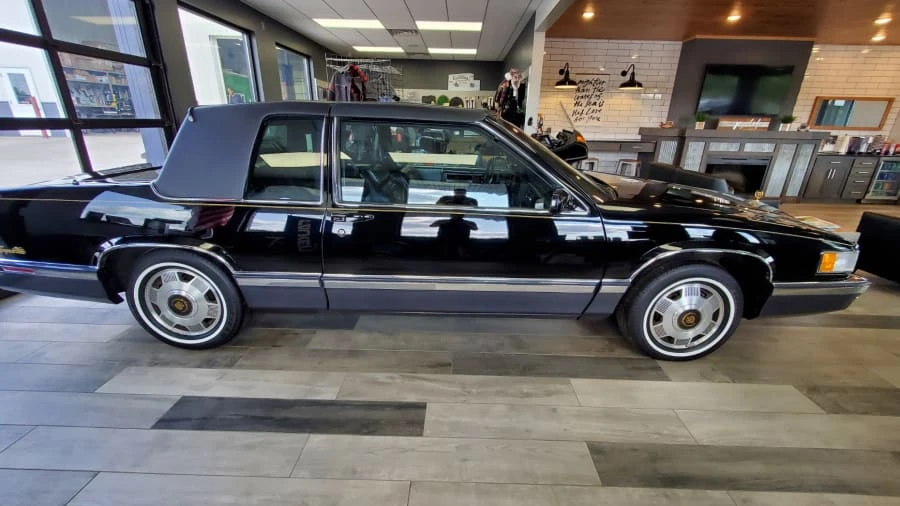 1991 Cadillac DeVille 6th Gen - Image 2 of 24