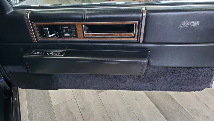 1991 Cadillac DeVille 6th Gen - Image 13 of 24