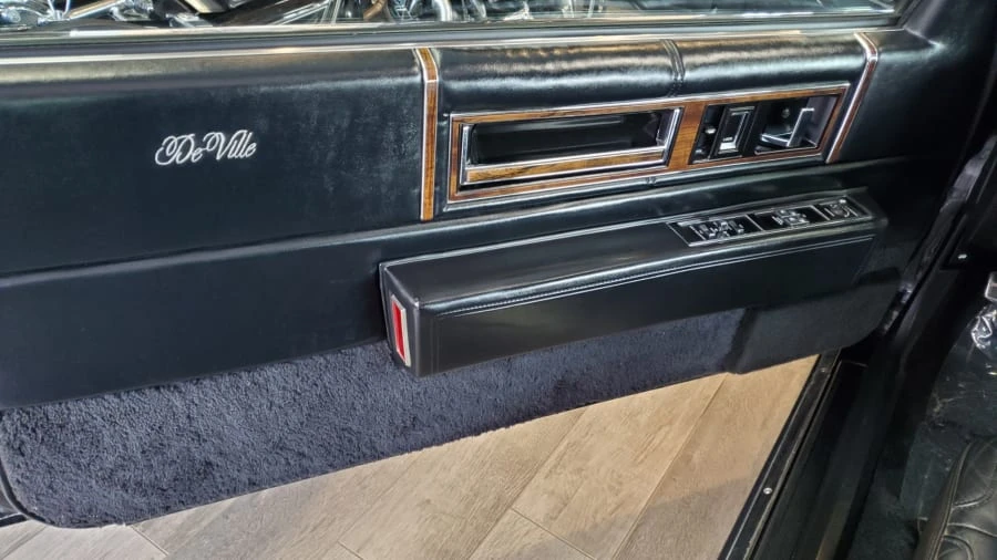 1991 Cadillac DeVille 6th Gen - Image 4 of 24
