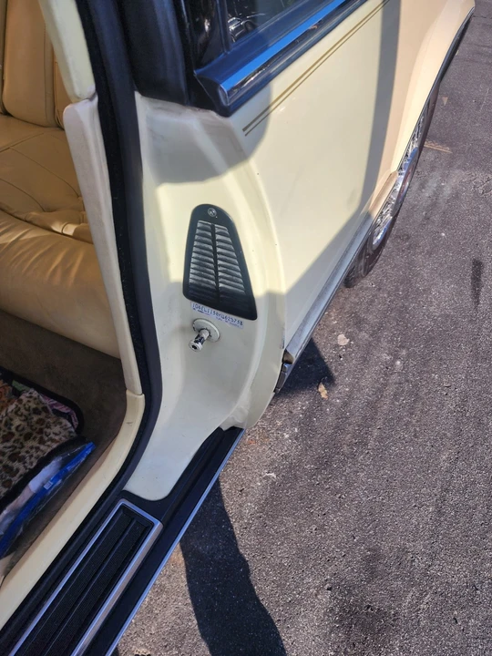 1991 Cadillac Eldorado 11th Gen - Image 12 of 14