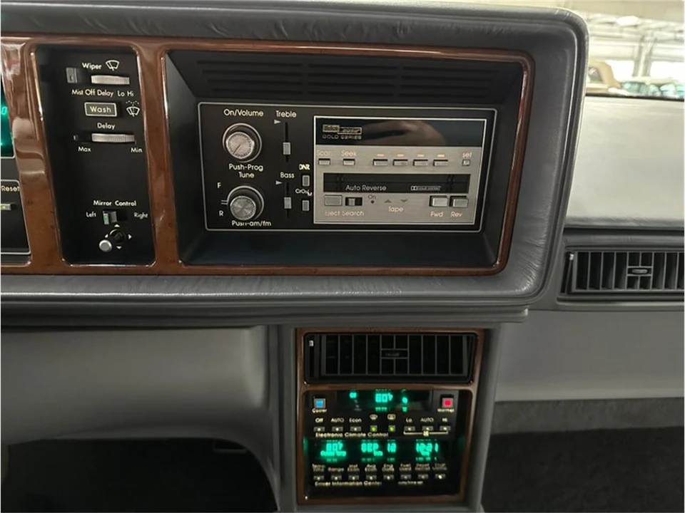 1991 Cadillac Eldorado 11th Gen - Image 26 of 31