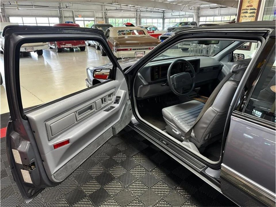 1991 Cadillac Eldorado 11th Gen - Image 14 of 31