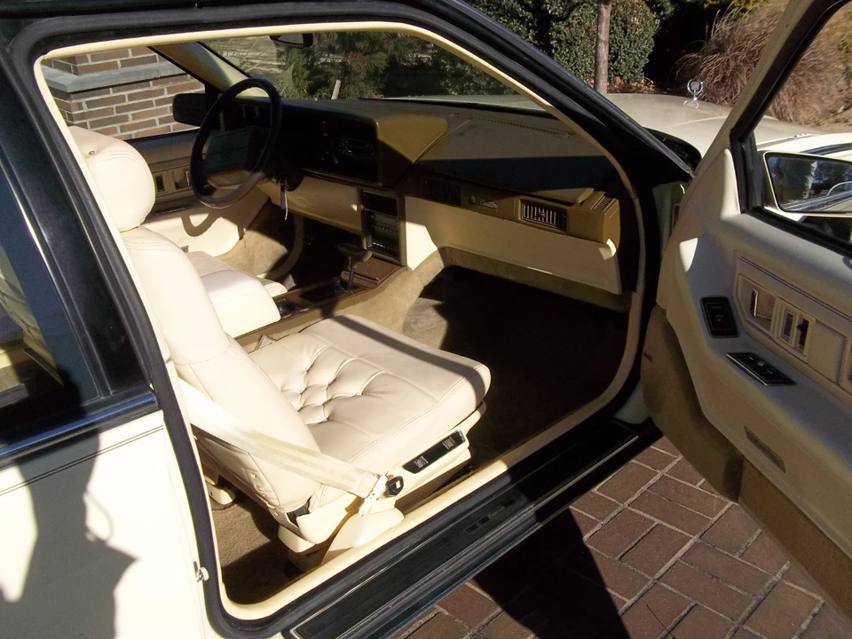 1991 Cadillac Eldorado 12th Gen - Image 7 of 21