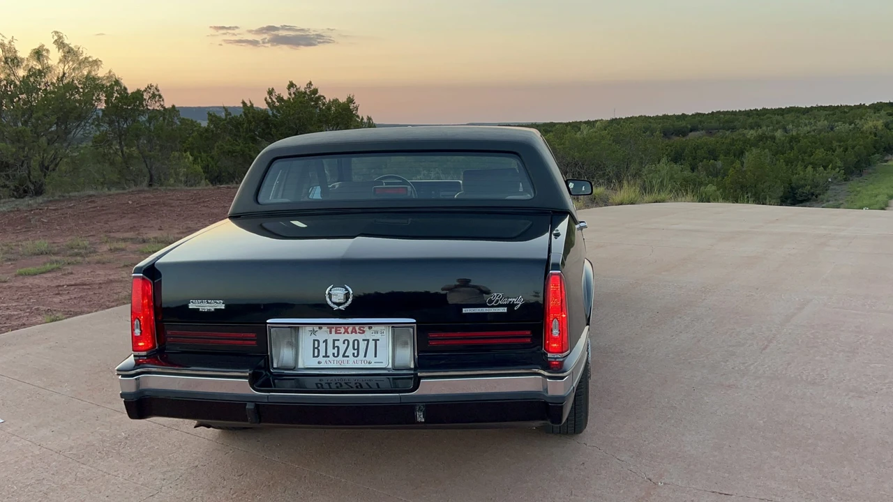 1991 Cadillac Eldorado 11th Gen - Image 11 of 31