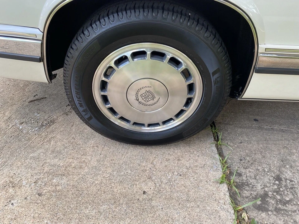 1991 Cadillac Eldorado 11th Gen - Image 5 of 20