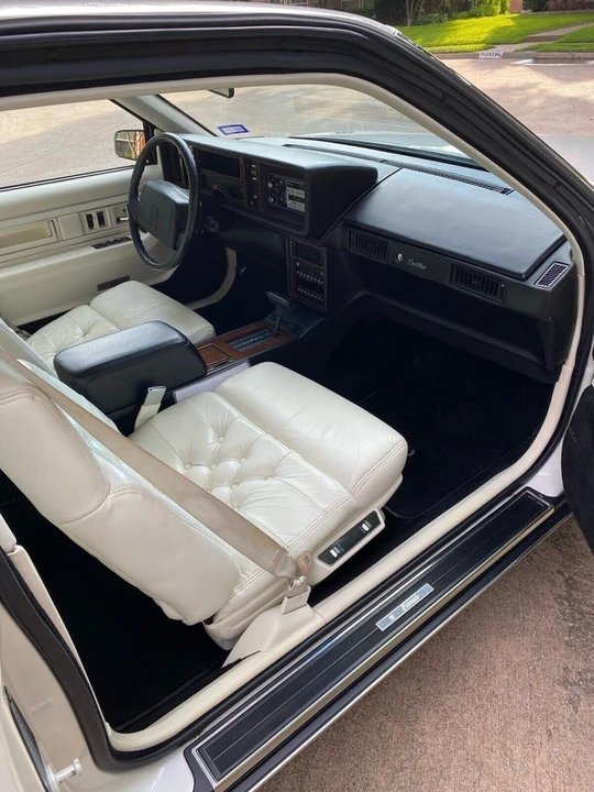 1991 Cadillac Eldorado 11th Gen - Image 15 of 20