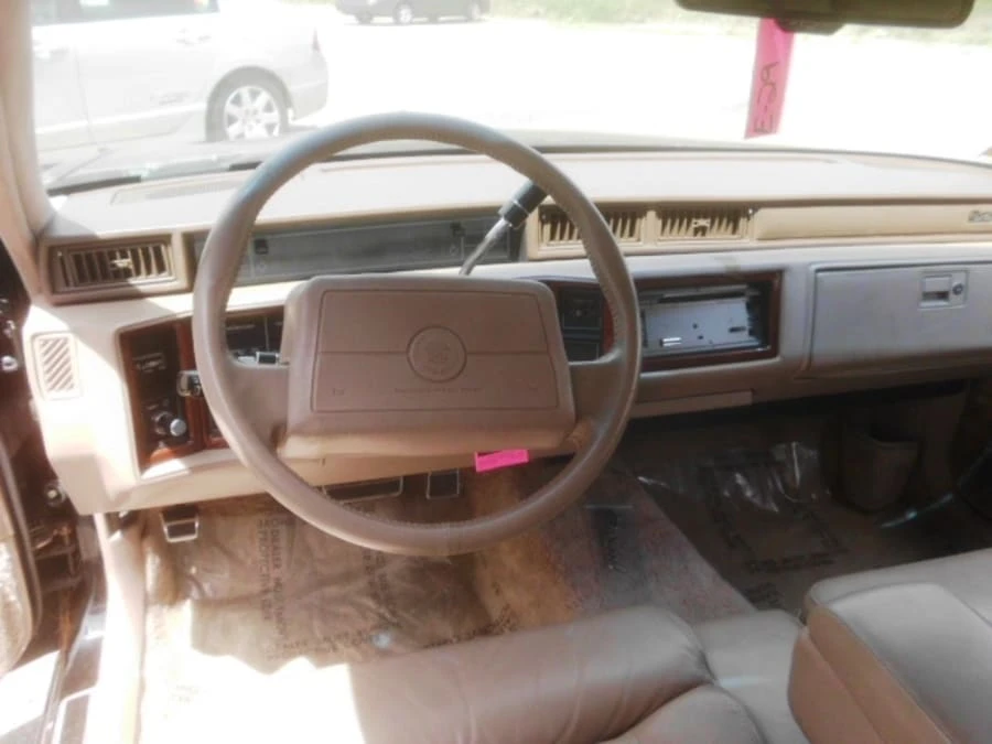 1991 Cadillac Fleetwood - Image 2 of 8