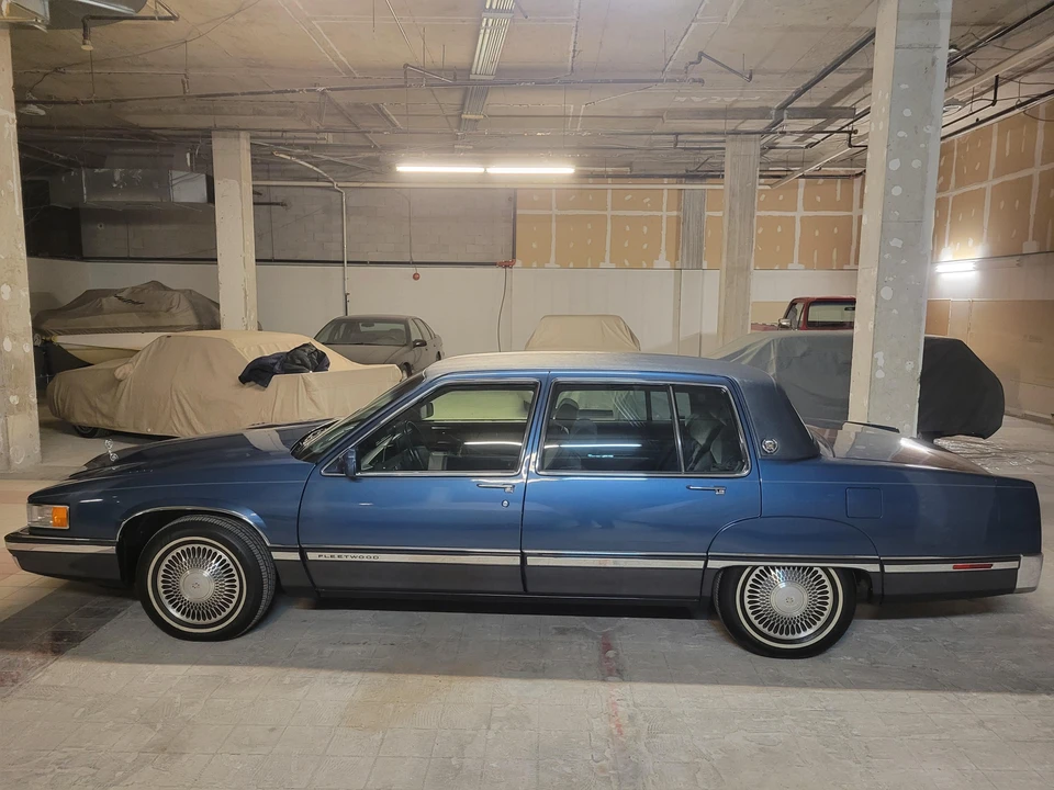 1991 Cadillac Fleetwood - Image 12 of 31