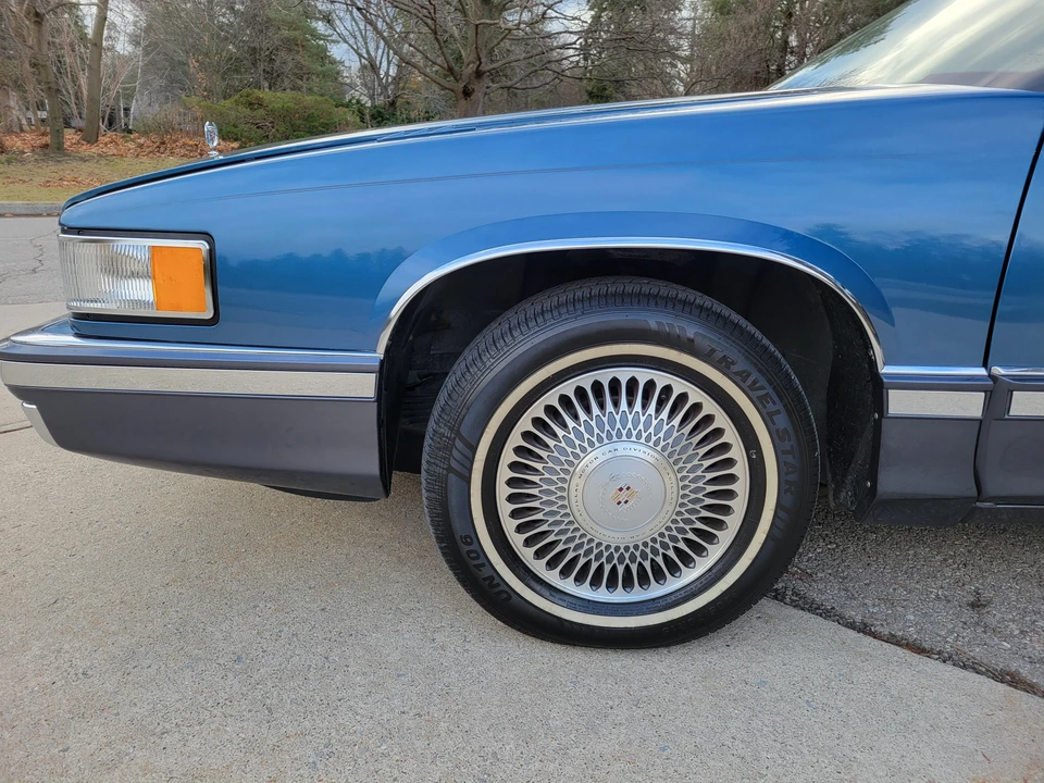 1991 Cadillac Fleetwood - Image 29 of 31