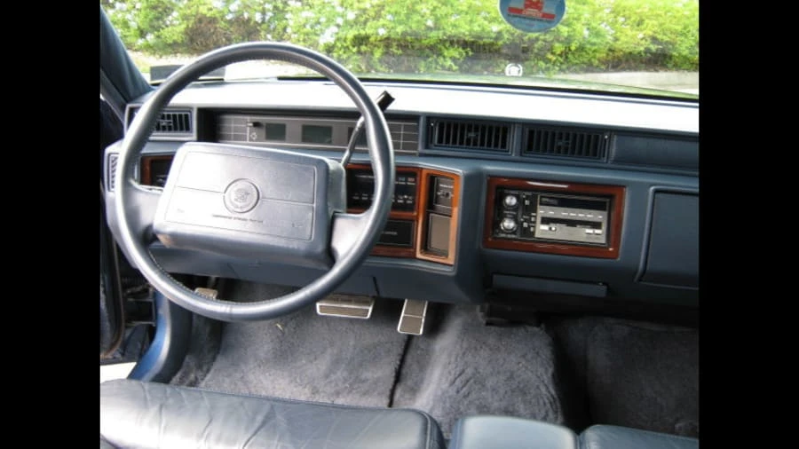 1991 Cadillac Fleetwood - Image 5 of 20