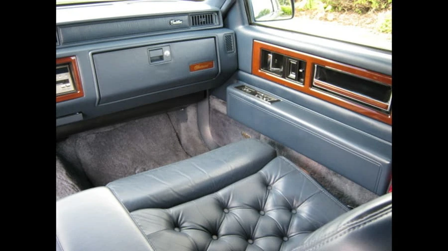 1991 Cadillac Fleetwood - Image 13 of 20
