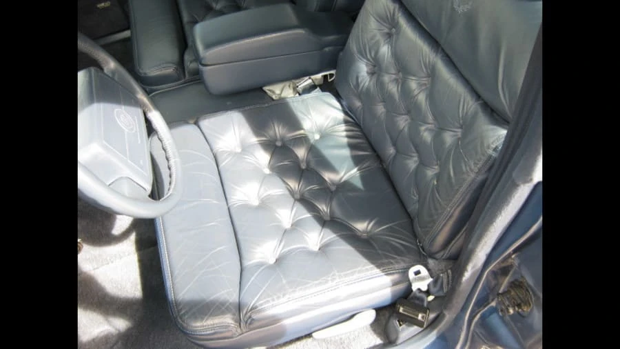 1991 Cadillac Fleetwood - Image 15 of 20