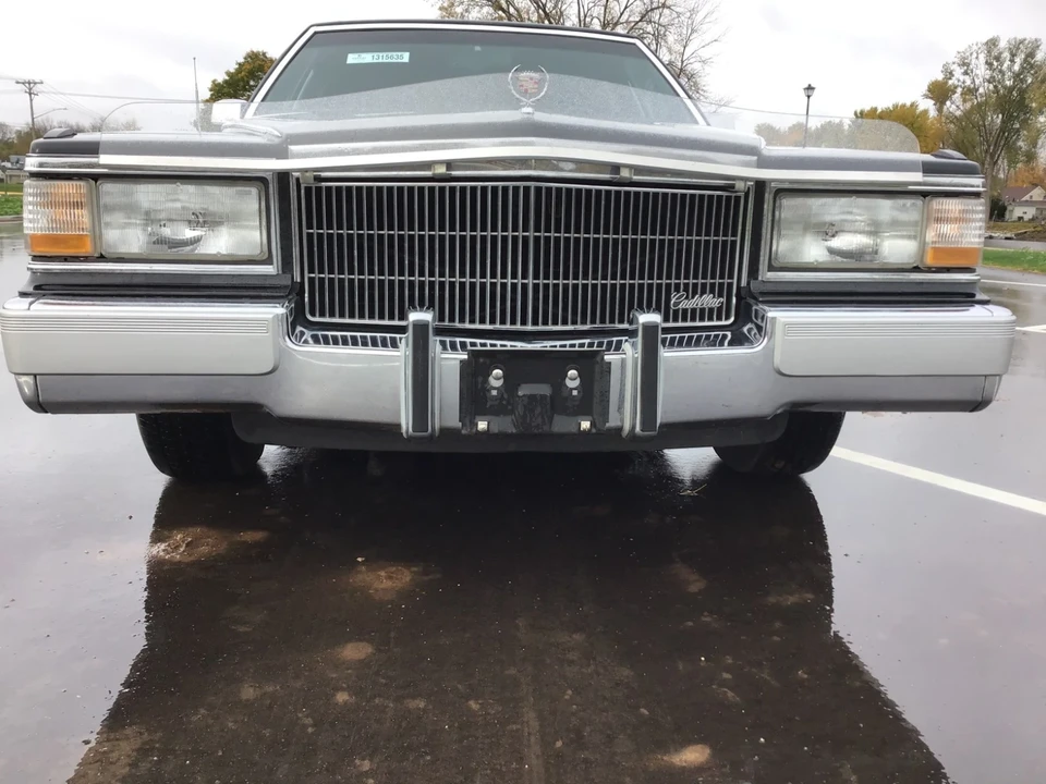 1991 Cadillac Fleetwood - Image 5 of 21