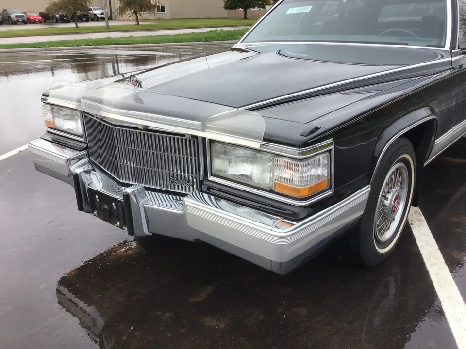 1991 Cadillac Fleetwood - Image 8 of 21