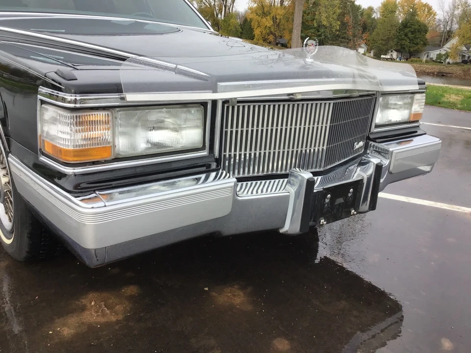 1991 Cadillac Fleetwood - Image 9 of 21