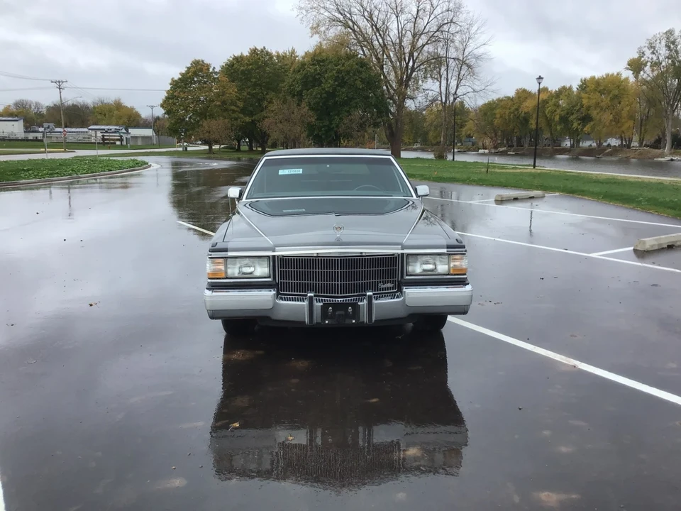 1991 Cadillac Fleetwood - Image 6 of 21