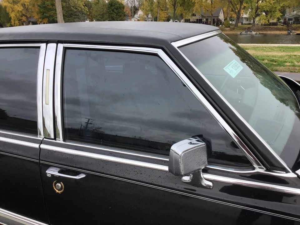 1991 Cadillac Fleetwood - Image 7 of 21
