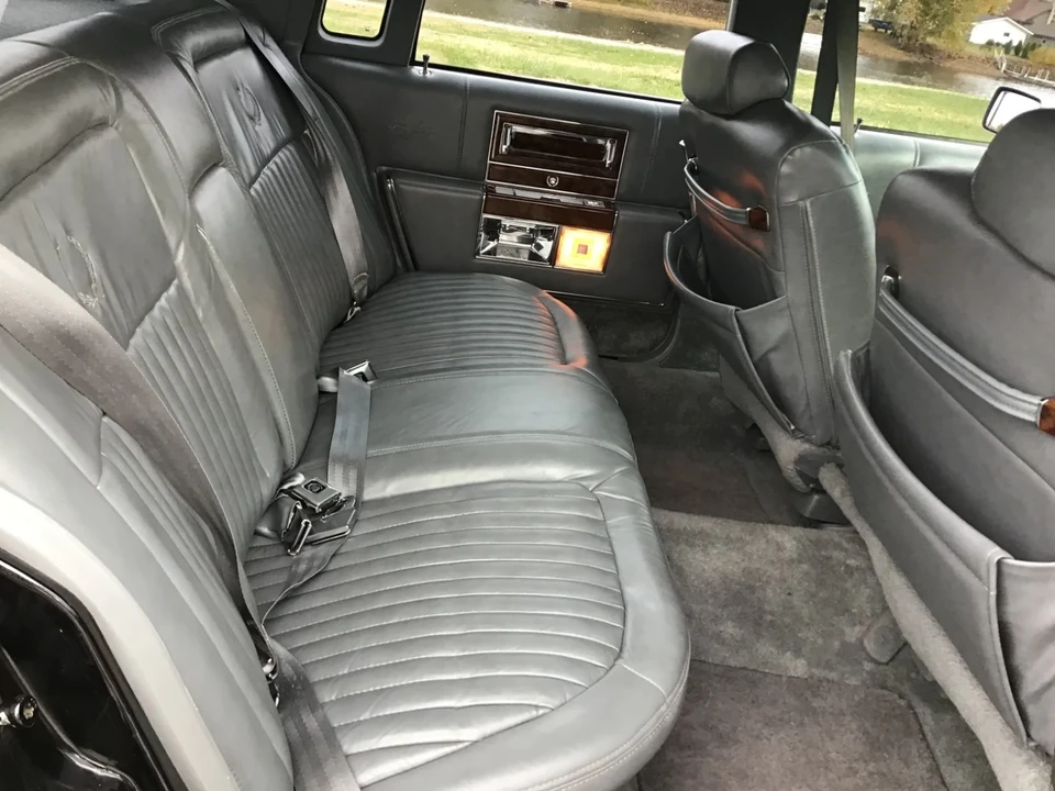 1991 Cadillac Fleetwood - Image 19 of 21