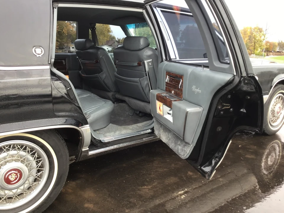 1991 Cadillac Fleetwood - Image 18 of 21