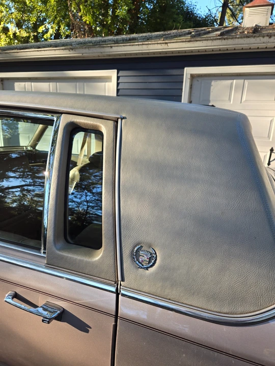 1991 Cadillac Fleetwood - Image 18 of 21