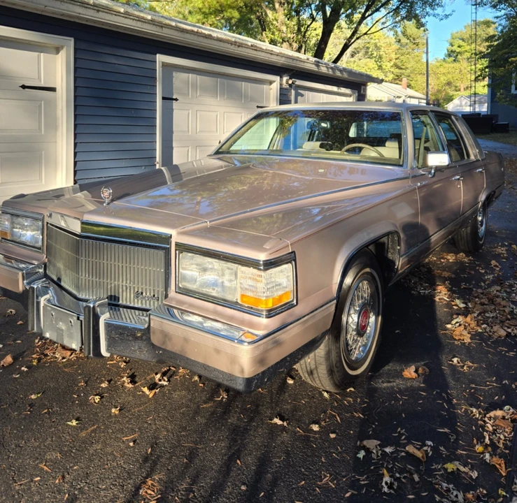 1991 Cadillac Fleetwood - Image 2 of 21