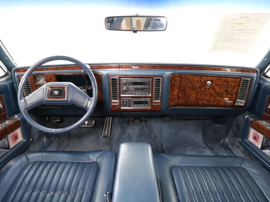 1991 Cadillac Brougham - Image 24 of 31
