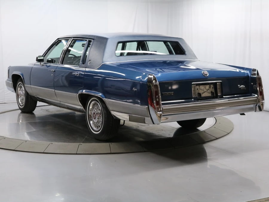 1991 Cadillac Brougham - Image 9 of 31